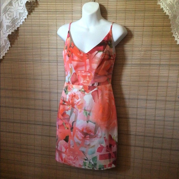 Black Halo NWT floral dress with spaghetti straps - Picture 3 of 16